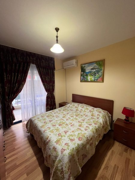 Tirane, jepet me qera apartament 1+1+Ballkon Kati 3, 60 m² 700 € (rruga e kosovareve)