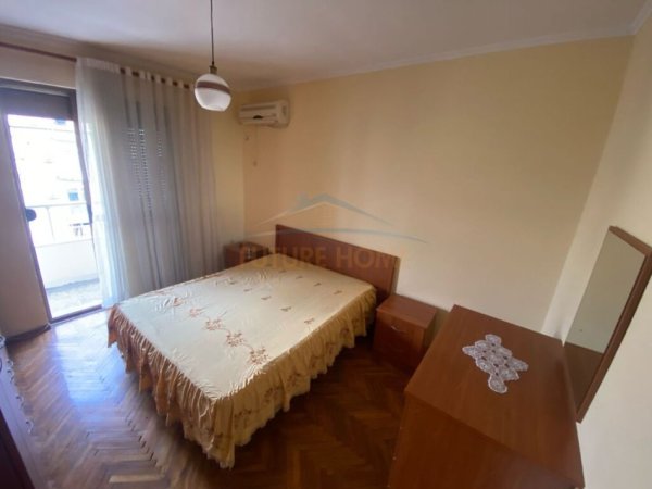 SHITET APARTAMENT 3+1 NE RRUGE BARDHYL