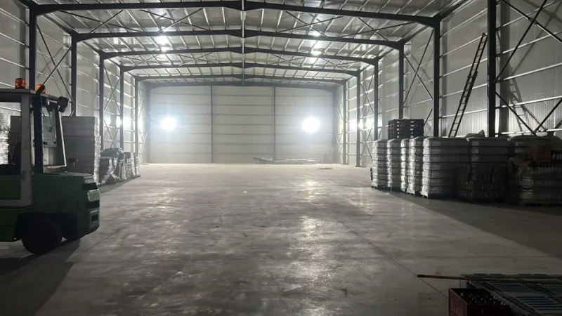 Tirane, jepet me qera magazine Kati 0, 500 m² 2.500 € (Valias)