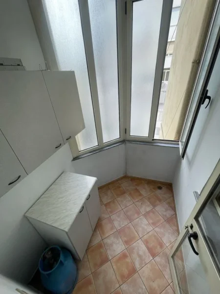 Tirane, shitet apartament 3+1+Ballkon Kati 7, 141 m² 309.999 € (Komuna e Parisit)