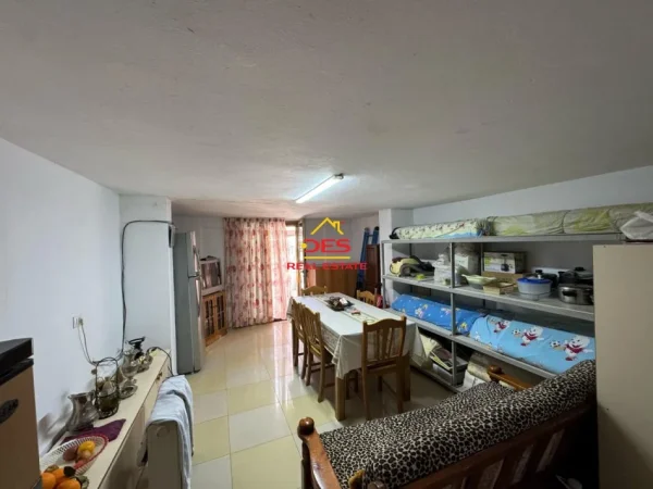 Vlore, shitet apartament 2+1 , 120 m² 130.000 € (Rr Hasan Kushta)