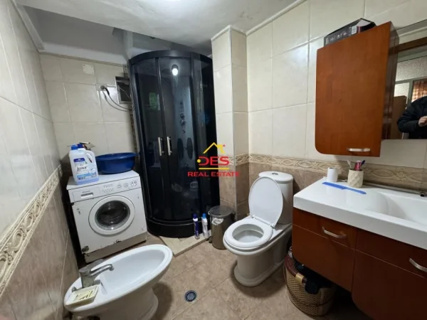 Vlore, shitet apartament 2+1 , 120 m² 130.000 € (Rr Hasan Kushta)