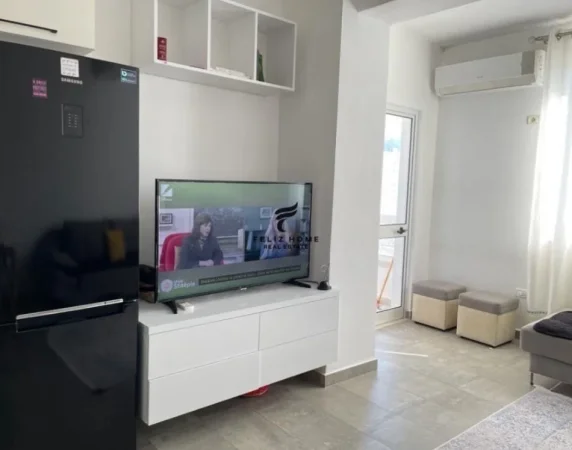 Tirane, jepet me qera apartament 1+1+Ballkon Kati 6, 70 m² 450 € (ASTIR)