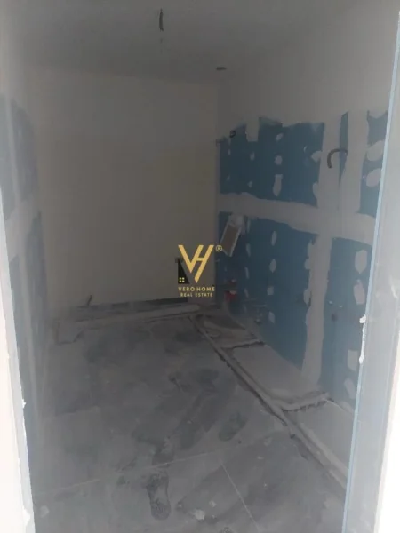 Tirane, shitet apartament 4+1+Ballkon Kati 1, 170 m² 239.000 € (MISTO MAME)