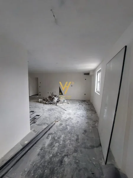 Tirane, shitet apartament 4+1+Ballkon Kati 1, 170 m² 239.000 € (MISTO MAME)