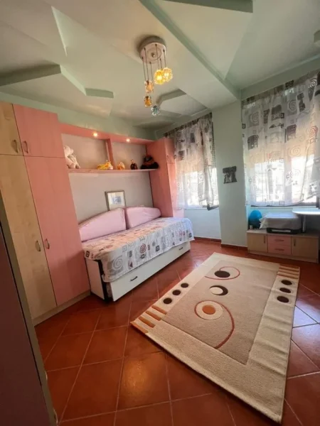 Tirane, jepet me qera apartament 2+1 Kati 10, 110 m² 600 € (21 dhjetori)