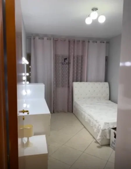 Tirane, jepet me qera apartament 2+1+Ballkon Kati 5, 85 m² 700 € (MYSLYM SHYRI)
