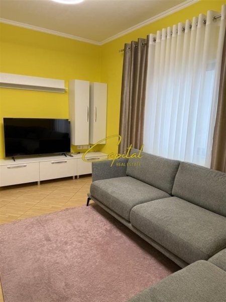 Tirane, jepet me qera apartament 2+1 Kati 2, 95 m² 700 € (DON BOSKO)