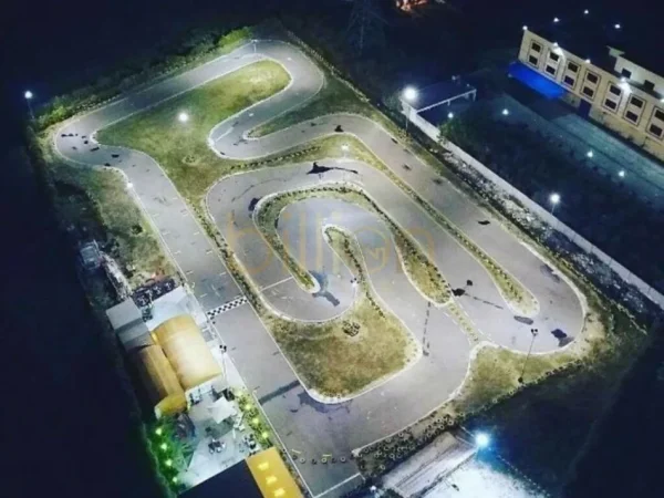 Tirane, shitet ambjent biznesi , 13.000 m² 600.000 € (Kombinat, Tirana, Albania)