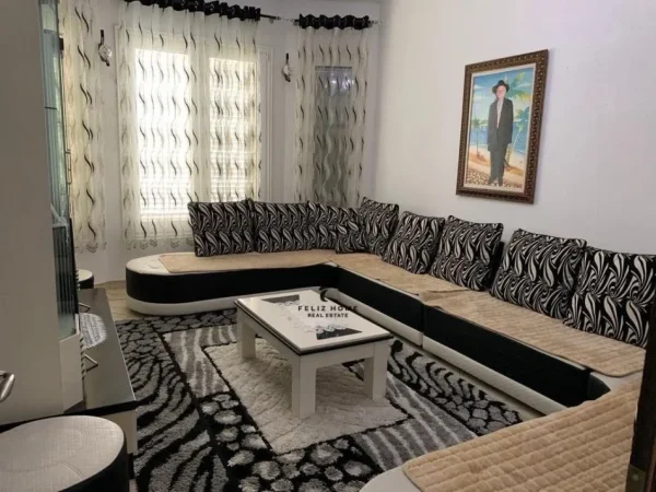 Tirane, shitet Vile 5+1+Ballkon Kati 2, 220 m² 195.000 € (PASKUQAN)