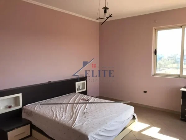Tirane, shitet Vile 2 Katshe Kati 2, 550 m² 250.000 € (Kamez)