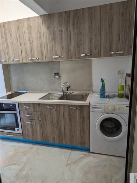Tirane, jepet me qera apartament 2+1+Ballkon Kati 1, 68 m² 450 € (SELVIA)