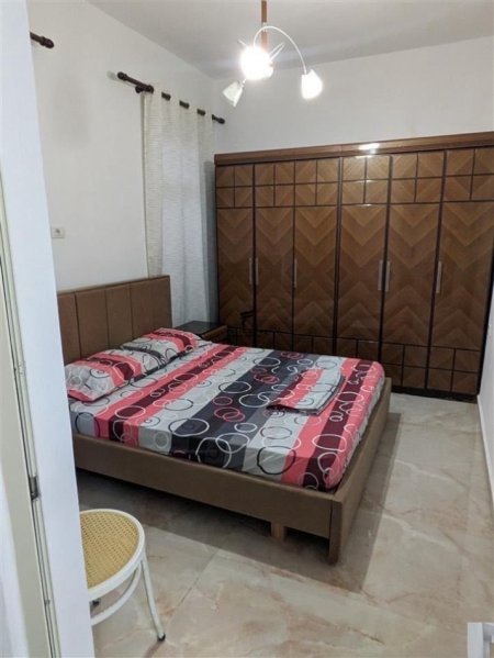 Tirane, jepet me qera apartament 2+1+Ballkon Kati 1, 68 m² 450 € (SELVIA)