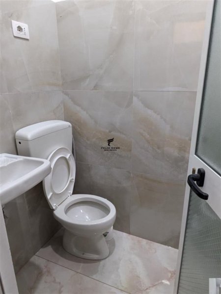 Tirane, jepet me qera apartament 2+1+Ballkon Kati 1, 68 m² 450 € (SELVIA)