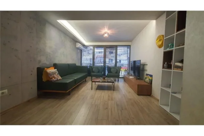 Tirane, shitet apartament 1+1 Kati 2, 72 m² 220.000 € 