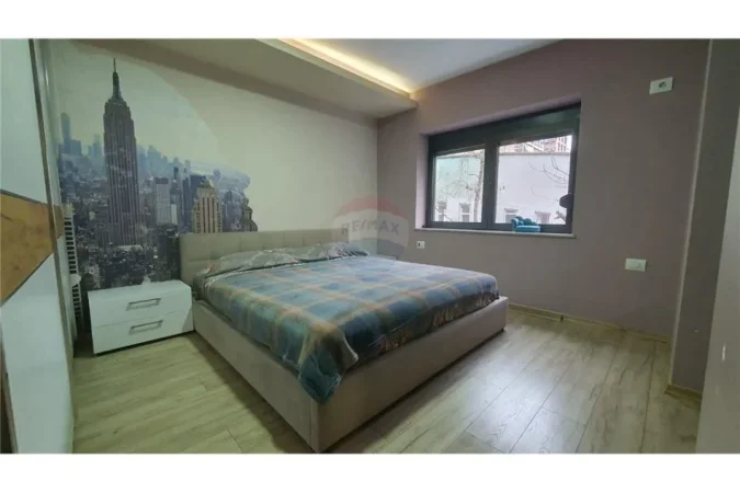 Tirane, shitet apartament 1+1 Kati 2, 72 m² 220.000 € 