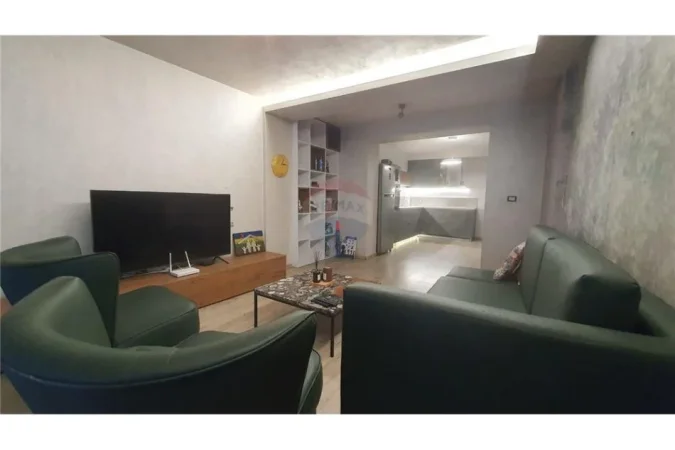 Tirane, shitet apartament 1+1 Kati 2, 72 m² 220.000 € 