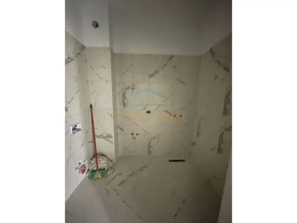 Tirane, shitet apartament 1+1 Kati 8, 75 m² 124.000 € (Dritan Hoxha)