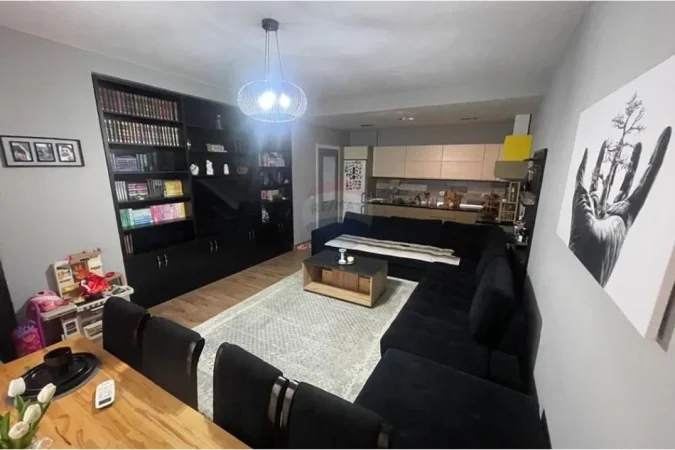 Tirane, shitet apartament 2+1+Ballkon Kati 2, 100 m² 150.000 € 