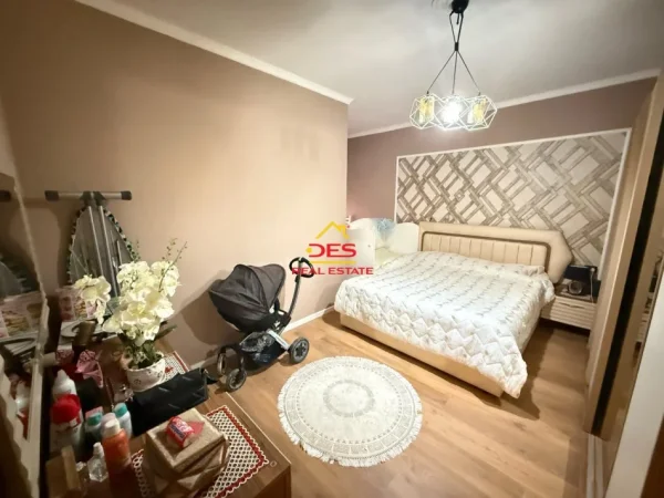 Vlore, shitet apartament 2+1+Ballkon Kati 6, 78 m² 115.000 € (Rruga Gjergj Kastrioti)