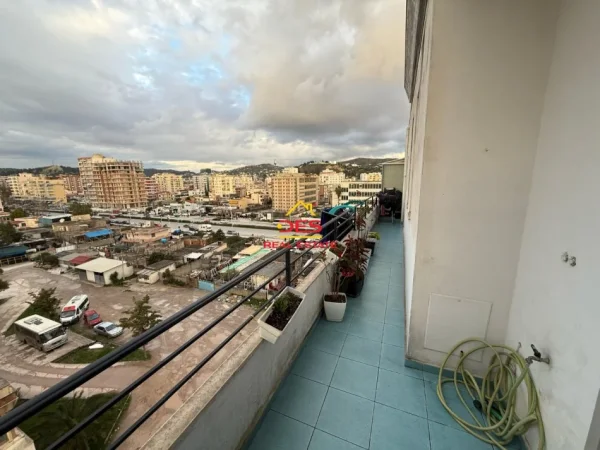 Vlore, shitet apartament 2+1+Ballkon Kati 6, 78 m² 115.000 € (Rruga Gjergj Kastrioti)