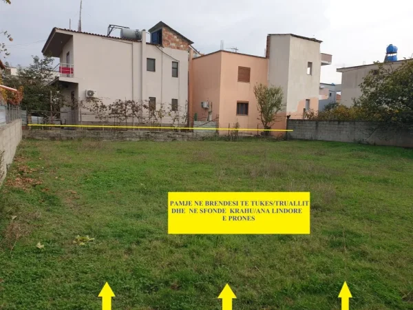 Tirane, Shitet Truall , sipërfaqe 500 m², Cmimi  55'000 € , në krahun e djathtë të Autostradës Tiranë-Durrës, në rrugën dytësore drejtimi i QTU-së, me kthim djathtas tek Skoda & Porsche Albania, rrethe 500m larg, ose 250m mbrapa mobileri Ardenos, Fushë-Mëzes Tiranë