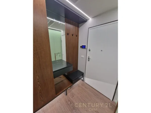 Tirane, jap me qera apartament 2+1+2+POST PARKIMI , 96 m² 1.100 € (Liqeni i Thatë)