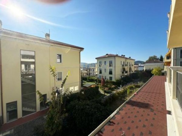 Tirane, shes apartament 3+1+Aneks+Ballkon Kati 2, 130 m² 465.000 € (Porta e Gjelber)