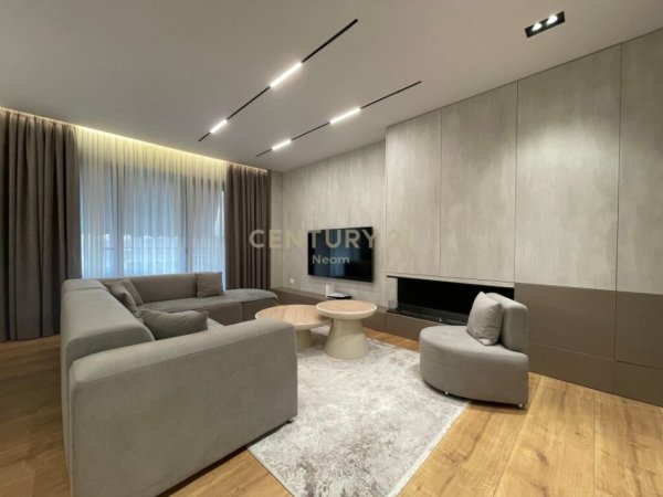 Tirane, shes apartament 2+1+2+PARKIM , 121 m² 350.000 € (Liqeni i Thatë)