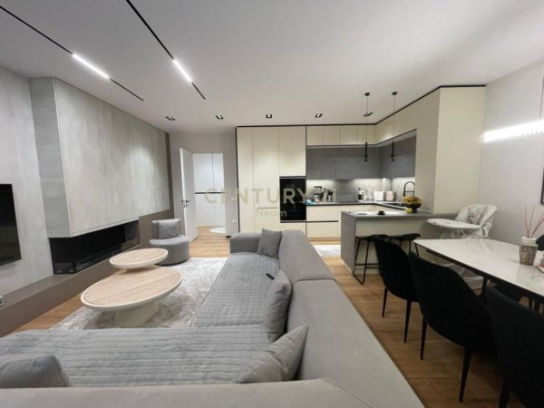 Tirane, shes apartament 2+1+2+PARKIM , 121 m² 350.000 € (Liqeni i Thatë)