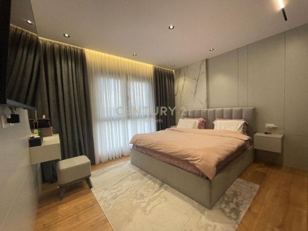 Tirane, shes apartament 2+1+2+PARKIM , 121 m² 350.000 € (Liqeni i Thatë)