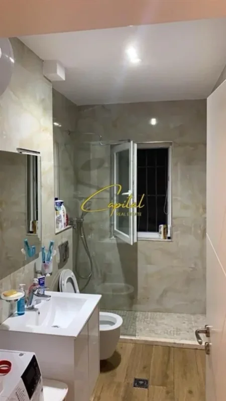 Tirane, shitet apartament 2+1 Kati 2, 72 m² 225.000 € (RRUGA E DURRESIT)