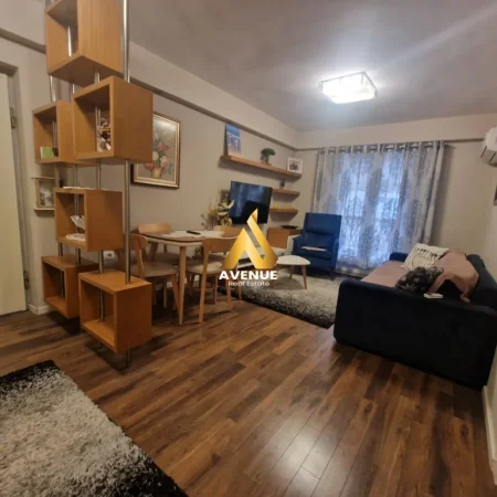 Tirane, jepet me qera apartament 2+1+Ballkon Kati 3, 90 m² 700 € (irfan tomini)