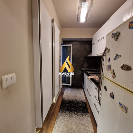Tirane, jepet me qera apartament 2+1+Ballkon Kati 3, 90 m² 800 € (irfan tomini)