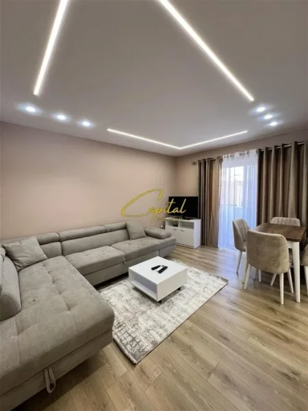 Tirane, jepet me qera apartament 2+1 Kati 4, 70 m² 800 € (STADIUMI DINAMO)