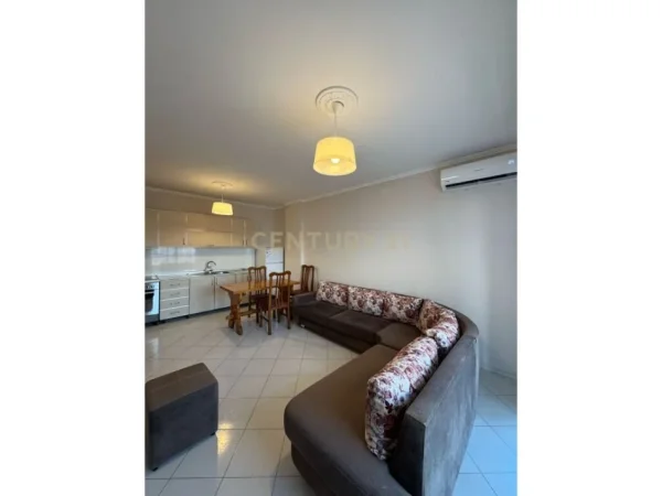 Tirane, jepet me qera apartament 2+1 Kati 3, 100 m² 400 € (Astiri)