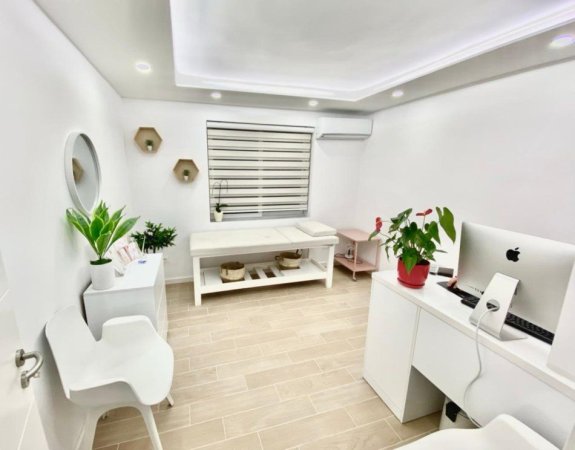 Tirane, jepet me qera ambjent biznesi Kati 2, 70 m² 800 € (VASIL SHANTO)