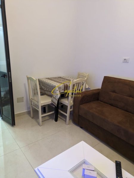 Tirane, jepet me qera apartament 1+1 Kati 1, 75 m² 450 € (SELVIA)