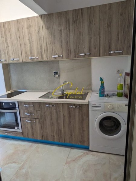 Tirane, jepet me qera apartament 1+1 Kati 1, 75 m² 450 € (SELVIA)