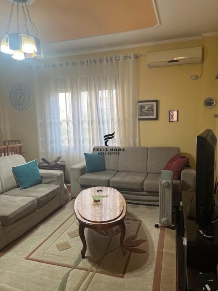 Tirane, jepet me qera Vile 2+1+Ballkon Kati 2, 90 m² 600 € (21 DHJETORI)