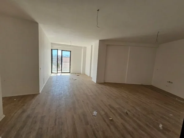 Tirane, shitet apartament 2+1 Kati 4, 117 m² 258.000 € (PAZARI RI)