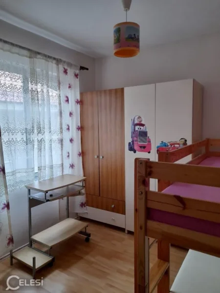 Tirane, jepet me qera apartament 2+1+Ballkon Kati 2, 90 m² 500 € (RRUGA E ELBASANIT)