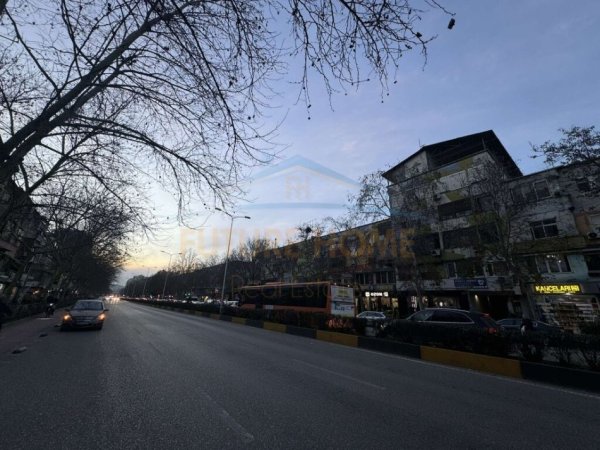 AMBJENT BIZNESI PER SHITJE RRUGA E KAVAJES