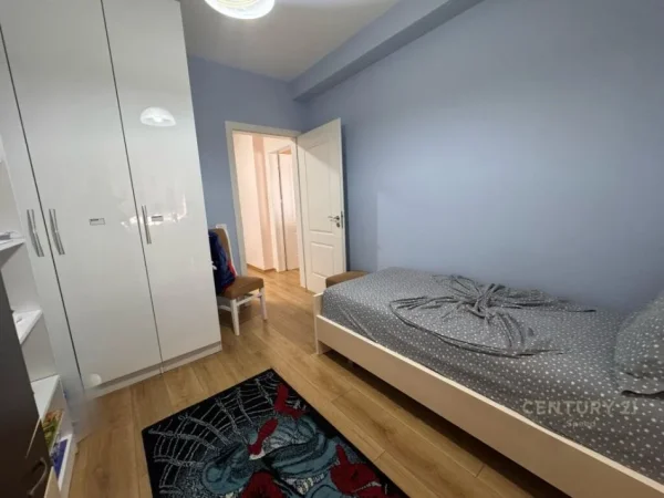 Tirane, jepet me qera apartament 2+1 Kati 6, 87 m² 650 € (Rruga 5 Maji)