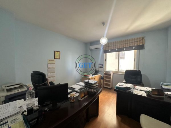 Durres, shitet apartament 2+1 Kati 5, 110 m² 150.000 € (Qender)