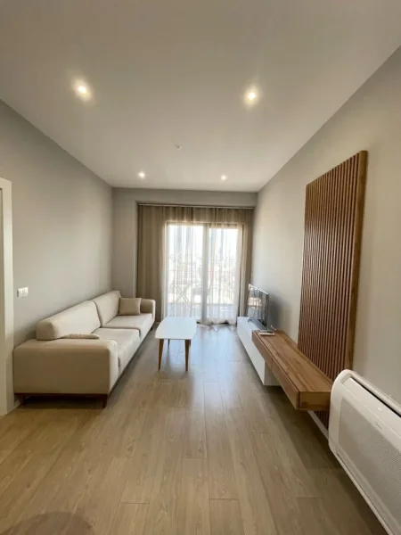 Tirane, jepet me qera apartament 2+1+Ballkon Kati 14, 112 m² 1.100 € (GARDEN BUILDING)
