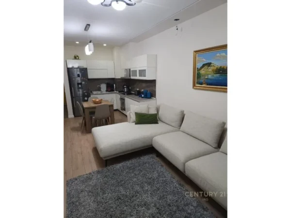 Tirane, jap me qera apartament 2+1+POST PARKIMI , 95 m² 750 € (Kodra e Diellit)