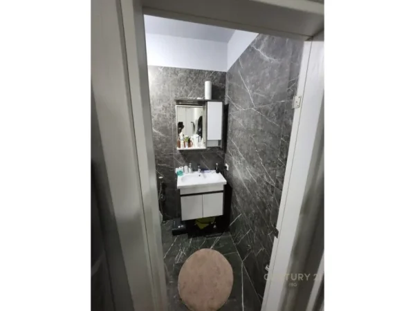 Tirane, jap me qera apartament 2+1+POST PARKIMI , 95 m² 750 € (Kodra e Diellit)
