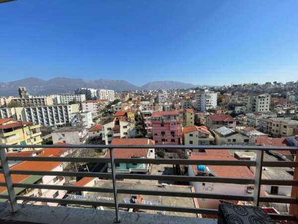 Tirane, shes apartament 2+1+Aneks+Ballkon Kati 8, 105 m² 168.000 € (Qytet Studentu)
