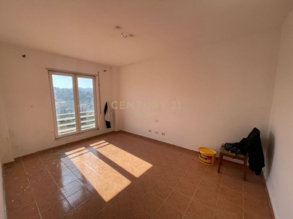 Tirane, shes apartament 2+1+Aneks+Ballkon Kati 8, 105 m² 168.000 € (Qytet Studentu)